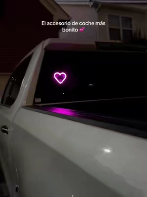 Funciona con energía solar y tiene un sensor de luz 💕
#carsoftiktok #caraccessories
#sierra #cardecoration
#corazonled 