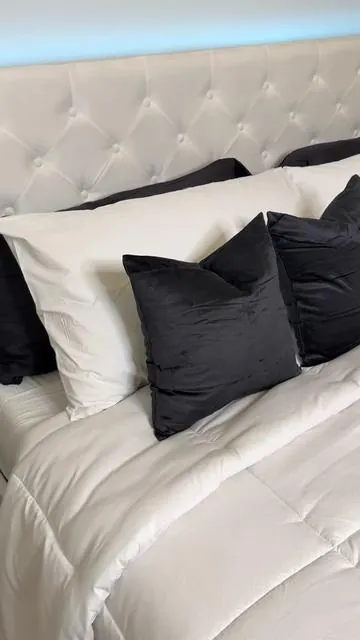 Clouds from the TikTok shop😩! Soon as my head hit this,  I’m out like a light☁️💤🙌🏾!! #pillow #sleep #comfortable #clouds #kamilekamile 