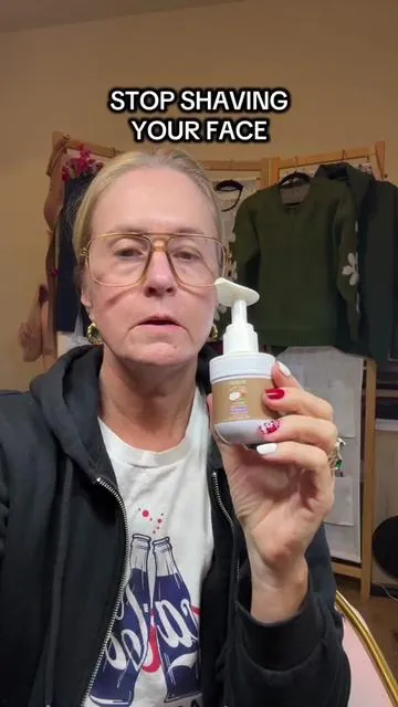 Come on now ladies….stop the shaving! Shaving makes the hair come in more prickly! #skincareroutine #menopause #facialhair #facialhairremoval #genxwomen @ROZINO Beauty 