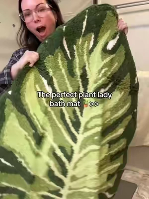 It’s sooooo soft too 🤩 #plantlady #plantslover  #PlantTok  #monstera 