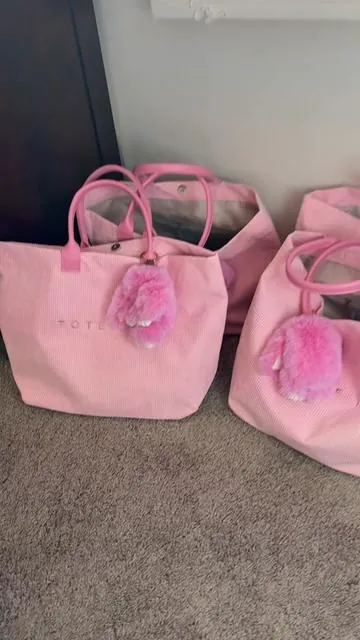 These are perfect for gift bags! #tiktokshop #girlmoms #pinkvibes #girlythings 