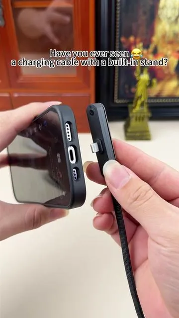 Thickened wires support PD/QC fast charging.Silicone grips prevent slipping. Gravity-activated hinge keeps it stable on desks or beds.Ideal for commuting and work. #charger#phonecharger#christmasgiftideas#phonechargerstand#fyp