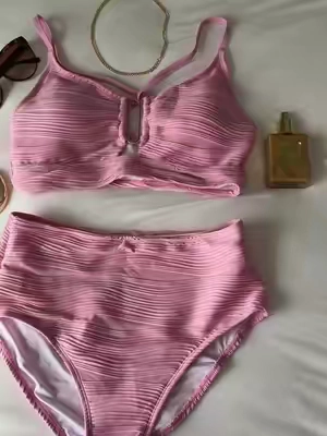 Universally flattering, affordable swimsuit #bathingsuit #bikini #swimsuit 