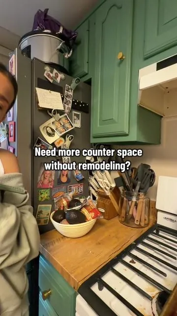 This magnetic fruit basket is a game changer 🍎✨  It sticks right to the side of my fridge and instantly gives me more counter space. Functional, cute, and such a small kitchen win! #KitchenFinds #HomeHacks #OrganizationGoals #CounterSpace #KitchenOrganization     