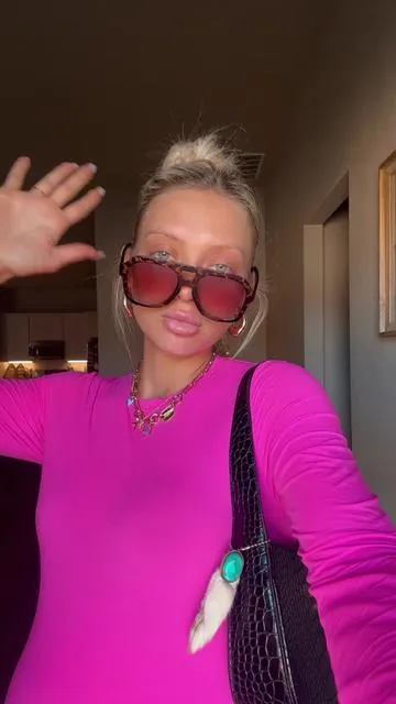💖🌷👙🩷👛🦩