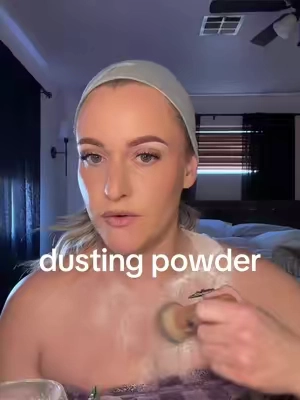 One thing you will never see me doing, is leaving the dusting powder out of my routine. 🚿🫧✨👀

#EverythingShower #ShowerRoutine #BodyCareRoutine #BodyCare #DustingPowder @jerrbearscompany 