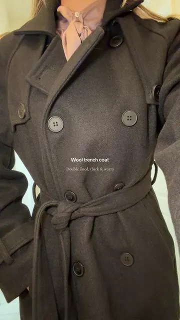 Unbelievable how good the quality of this trench coat is, very thick and double lined, it’s all I needed for winter! Wearing a small (true to size)!#trenchcoat #woolcoat #longcoat #winterfashion #coats 