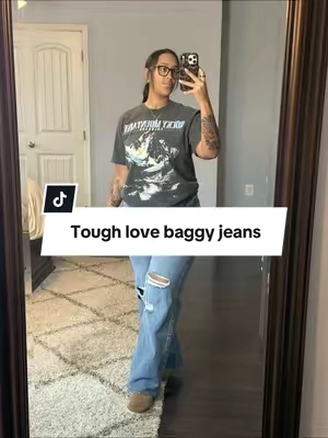 I love these baggy jeans. I did have to size up two sizes from our normal size because there is no stretch to these. @Fashion Nova #jeans #jeansforwomen #fashionnovajeans #baggyjeans 
