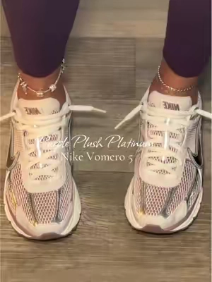 If you’re a Vomero girl, you have to grab this colorway 💜 #vomero5 #nike #womensneakers 