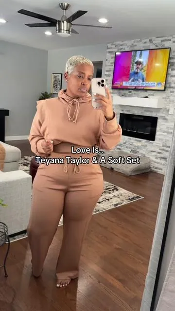 @ChicMe_official I appreciate the effort you put into this material👌🏽 #singwithshonna #teyanataylor #rnb #grwm #set 