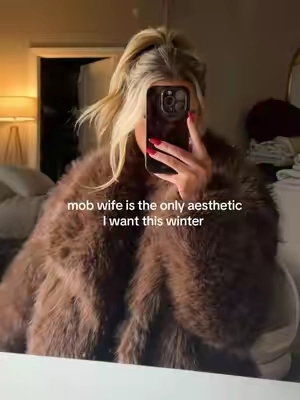 FAUX FUR OR I DON'T WANT IT #furcoat #fauxfurcoat #winteroutfit #OOTD #mobwifeaesthetic 