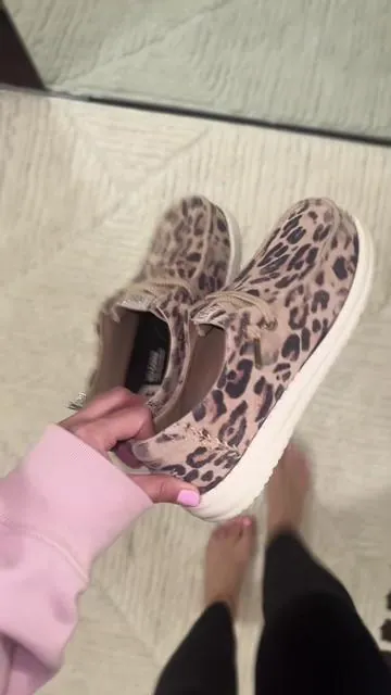 The cutest print! Heydude Wendy Craft Suede in Leopard Print 😍🐆 #heydudes #heydudes #tiktokshopcreatorpicks 