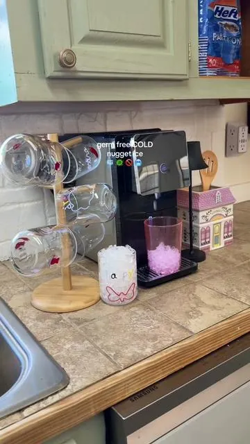 Get this one on sale? Do it, instead of that loud, germy nugget ice maker! 🧊✨

#icemaker #nuggetice #homefinds #nuggeticemaker #countertopappliances 