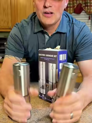 HomeHacks Electric Salt Pepper Set ⸻ Description HomeHacks electric salt and pepper grinder set with one-hand operation and adjustable coarseness. Built-in LED light helps you season accurately while cooking. Rechargeable design with a sleek stainless steel look that works great for everyday kitchens, grilling, and countertop upgrades. ⸻ Keyword Block HomeHacks salt pepper grinder electric salt and pepper set rechargeable pepper grinder electric spice grinder kitchen seasoning tools LED salt pepper grinder modern kitchen gadgets TikTok Shop kitchen finds ⸻ Top 5 Hashtags #HomeHacks #KitchenGadgets #SaltAndPepper #TikTokShop #TikTokShopJumpstartSale