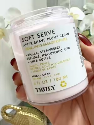 Es la mejor para después de la depilación evita la irritación y los vellos encarnados aparte te aporta suavidad e hidratación y un aroma bien rico en anti zona íntima 🌸🫦#truly #trulybeauty #aftershave #shave #tiktokshopjumpstartsale 