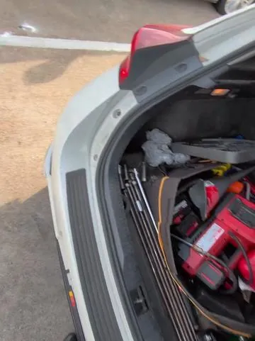For personal use you can’t go wrong with the Noco AL5 #roadside #cars #automotive #noco #fyp 