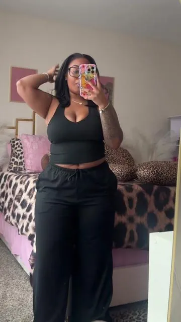 such a cozy girl ❤️😩 #loungewear #loungeset #2pieceset #tiktokshopfinds #girlythings 