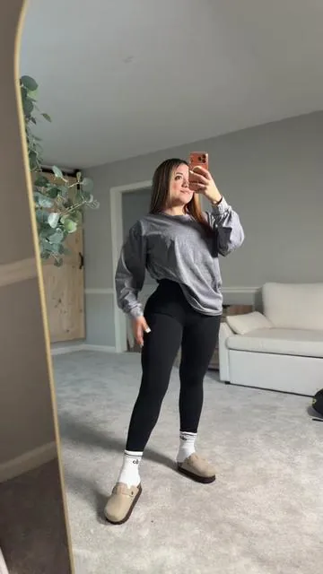 Las amoooo para hacer ejercicio y con mis leggings @Yimoon #ootd #tiktokshopcreatorpicks #tiktokmademebuyit #oversizedshirts #camisas 