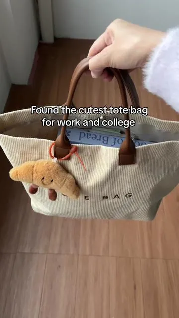 my uni bag recommendations!! obsessed with a tote bag that fits my school essentials 🤎#whatsinmybag #schoolbag #unibag #collegebag #workbag #totebagaesthetic #totebags#tiktokshopjumpstart #tiktokshopspringlowup 