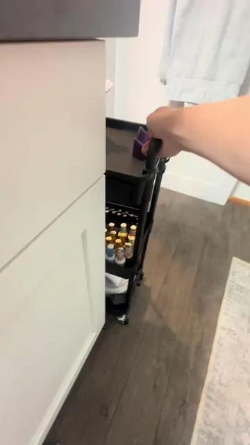 Nail supplies cart 💅 😍 #nails #nailsupplies #nailsathome💅 #diynails #nailcartorganization 