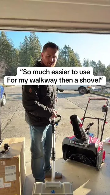 Electric snow shovel #fanfavoritedeals #tiktokjumpstartsale #snowshoveling #electricsnowblower 