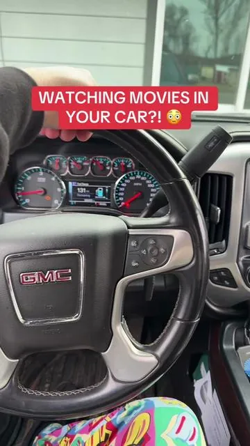 You can watch movies in your car now 😳 #carplay #carplayadapter #netflix #caraccessories #cars 