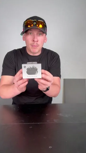 These Beats Solo earbuds are banging!! #beats #beatssolo #beatssoloearbuds #earbuds #TikTokShopStockUp 