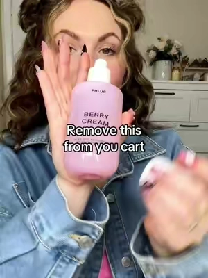#phlur #phlurfragrance ##phlurbodymist #phlurmatchamilk #phlurberrycream 