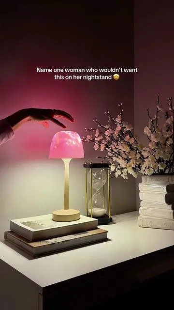 💗 If this is the gift… she’s obsessed. Immediately ✨ @ORADO Official #ripplelamp #ambienlight #giftforher  #bedroomlights #tiktokshopcreatorpicks 