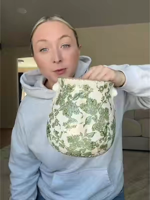 Ugh this is the prettiest ceramic Tuscan vase!! #tuscan #vase 