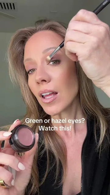 Color I’m wearing is Social. @MERIT Beauty #TikTokShopCreatorPicks #greeneyes #hazeleyes 