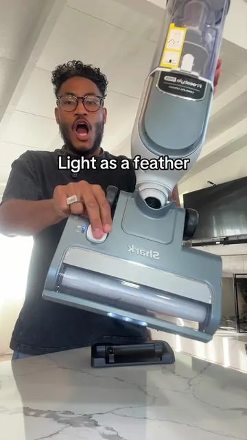 Tired of working out while vacuuming #shark #TikTokShopCreatorPicks #TikTokShopStockUp #TikTokShopJumpstartSale 