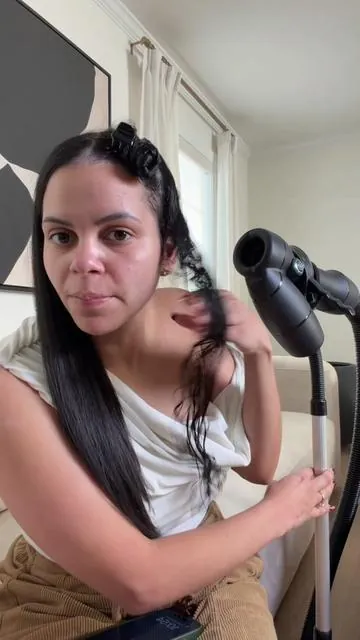 Con esto me arreglo mi cabello rizado en solo 10 minutos toda la cabeza #revairhairdryer #hairmusthaves 
