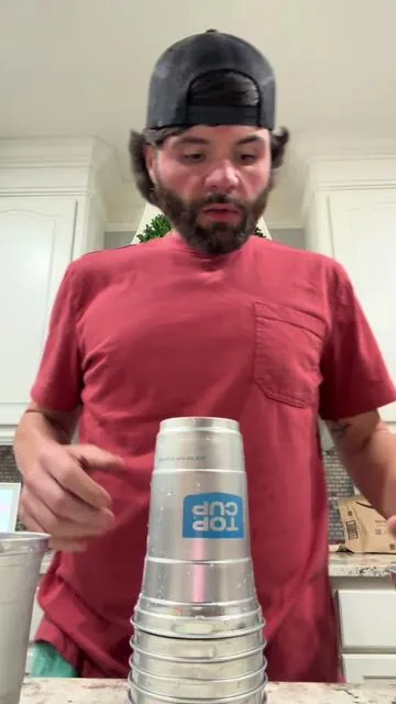 I finally found these Aluminum reusable cups! I got a pack of the 20oz ones! #aluminum #gogreen #plasticfree #fyp #spotlightfinds don’t waste money on those red solo cups anymore! 