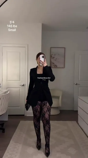 @Fashion Nova 🖤
#fashionnova #OOTD #outfitinspo #fashiontiktok #outfitideas 