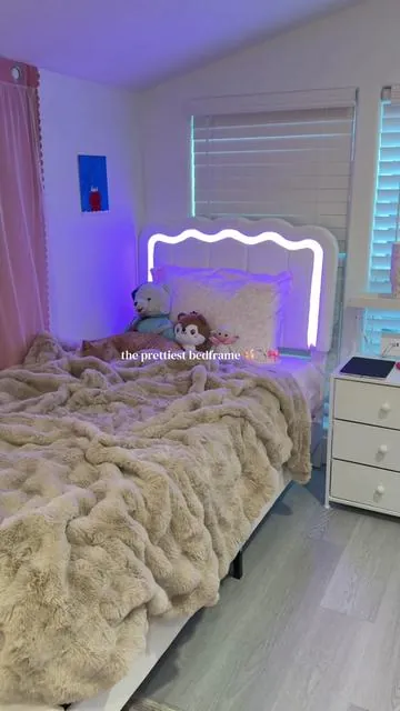 #twinbedframe #velvetbedframe #aestheticroom #smallroomideas #bedroominspo 