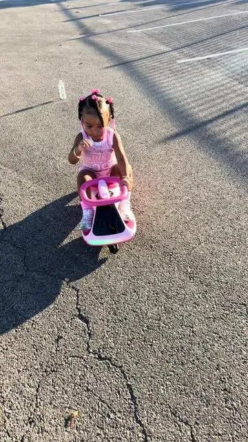 The cutest wiggle car!! #tiktokshopfinds #wigglecar #toddlersoftiktok #jaylaandthem #tiktokshop 