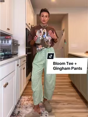 Quality of the tshirt is incredible and the pants are 😍😍  #momoutfit #OOTD #outfitinspo #casualoutfits 