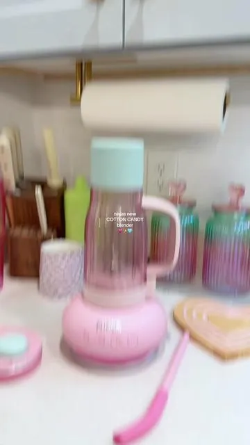 a blender… but also a tumbler?! ✨😍💗 @Ninja Kitchen #ninjakitchen #ninjablender #ninjablendboss #kitchengadgets #kitchenfinds 