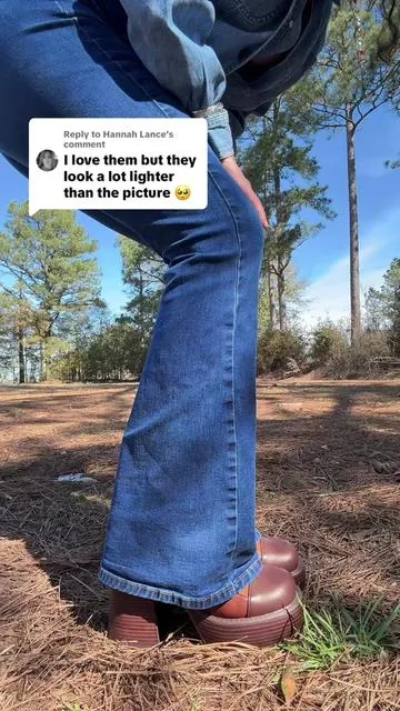 Replying to @Hannah Lance  The flash did make them look lighter than they appear. So comfy 🥰🧡🤎