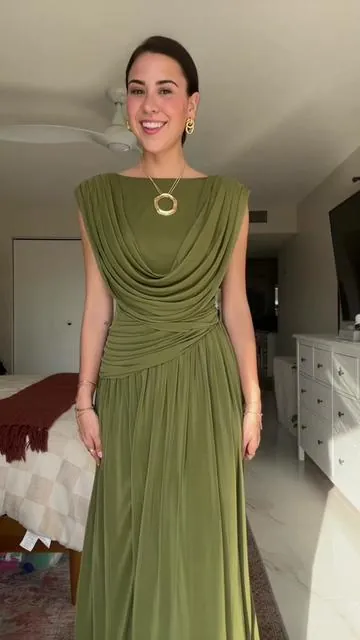 This dress is stunning!!! I want more colors now 😩 #dress #weddingguestdress #outfitinspo #ttsfashionweek #tiktokshopcreatorpicks 