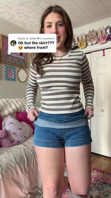Replying to @𝐀𝐃𝐑𝐈 ❤︎ i’m 5‘5“ wearing my regular size 8. This is the perfect every day skirt! #Skirt #SkirtOutfit #OutfitIdea #CasualOutfitIdea #BootsOutfit 