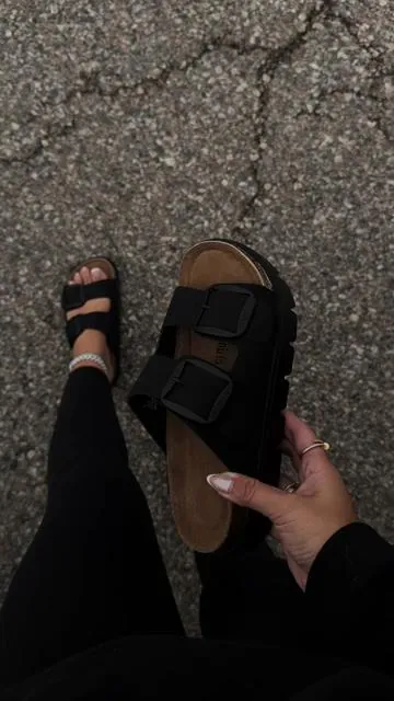 #projectcloud #altgirls #sandals 