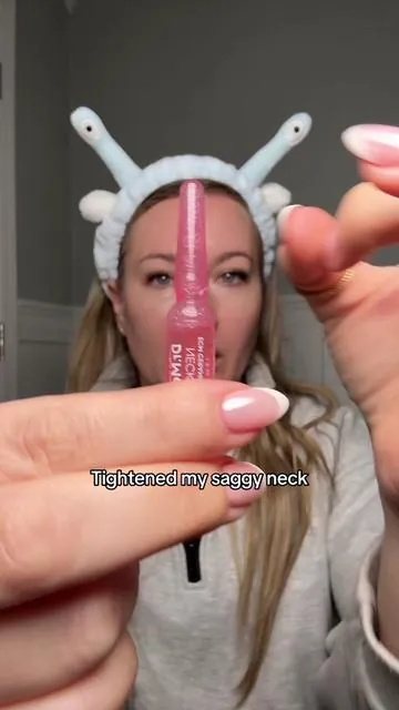 Saggy necks don’t stand a chance @Dr Melaxin Official #drmelaxin #neckcareroutine  #tiktokshopspringglowup  #drmelaxinnecksphalt  #tiktokshopcreatorpicks 