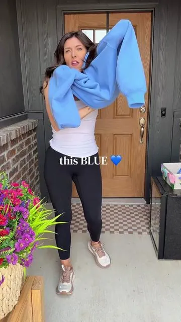 This color, is everything!! These @Comfrt sweatshirts are worth every penny. #tiktokshopcreatorpicks ##comfrtclothing##quarterzip##loungewear##tiktokmademebuyit