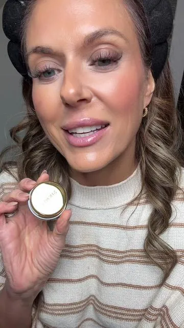 The merit cream to powder solo shadow! @MERIT Beauty #nuetraleyeshadow#matureskinbeauty#eyeshadow