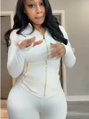 Love this set zip can’t tell me nothing #twopieceset 