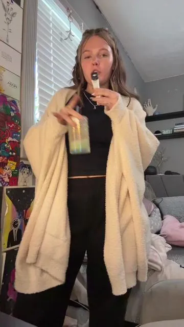 no like actually ask anyone in my house i LIVE in this thing 😂😂😭 |  #snug #blankethoodie #blanketponcho #fyp #foryoup 