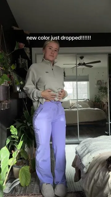 thank god I work at a different office everyday cause imma be wearing these back to back to back  #scrubs #scrubpants #yogascrubs #cargoscrubs
