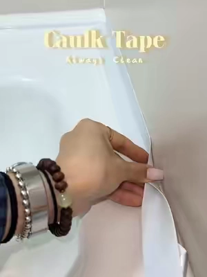 This made my place brand new ✌️#Lifehack #caulktape #bathroom #tiktokmademebuyit #cleantok 
